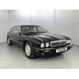 2001 Daimler V8 LWB Only 41,000 Miles!