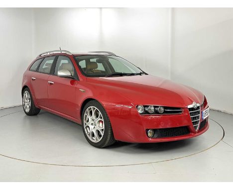 Registration: KR58MMF  VIN: ZAR93900007217924  Mileage Showing: 151,000   Transmission: Manual  MOT: 16/10/2025Leather interi