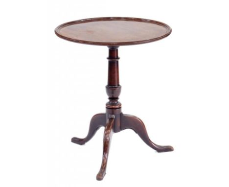 A GEORGE III MAHOGANY TRIPOD TABLE WITH DISHED TOP, 58CM DIAM