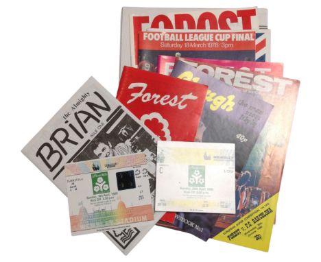 Fourteen pieces of paper footballing ephemera all relating to Nottingham Forest and Brian Clough : A 1982-83 Forest Official 