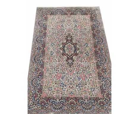 Teppich, 233 x 149 cmCarpet, 233 x 149 cm