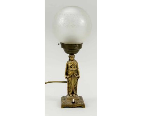 Schreibtischlampe, Ende 19. Jh., quadratischer, profilierter und ornamentierter Sockel, figürlicher Schaft. Kugelförmiger Gla