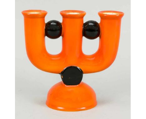 Art Déco Leuchter, dreiflammig, w. 1930er Jahre, in der Art von Goldscheider, Keramik, orange und schwarz staffiert, H. 15 cm