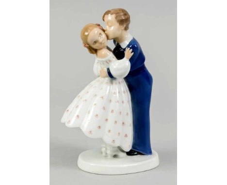 Figurenpaar 'Hans und Trine' / der erste Kuss, Bing &amp; Gröndahl, Mitte 20. Jh., Modellnr. 2162, Entwurf von Claire Weiss, 