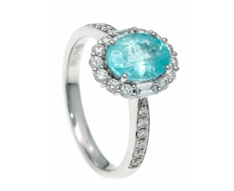 Paraiba Turmalin-Ring WG 750/000 mit einem oval fac. Paraiba Turmalin 1,65 ct (gestempelt), in einem hellen Türkisblau und 26