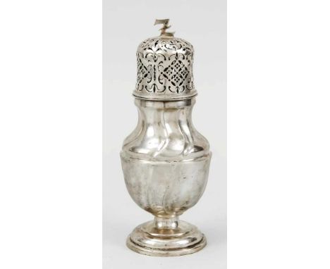 Zuckerstreuer, Deutsch, 1739-41, BZ: Augsburg, MZ: wohl Johann Christopf Treffler II. (1686-1762, wird Meister 1715), Silber 