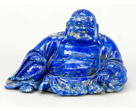 Budai/Hotei, China, 19./20. Jh., Lapis Lazuli. Blauer Stein mit gräulichen Einschlüssen, stellenweise leichte Goldsprenkel. M