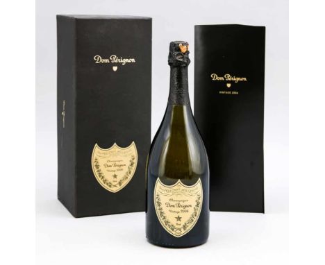 Flasche Champagne Dom Pérignon Vintage 2006, Brut 750 mL. Im Originalkarton, Folie über dem Korken beschädigt, Maße Karton 33