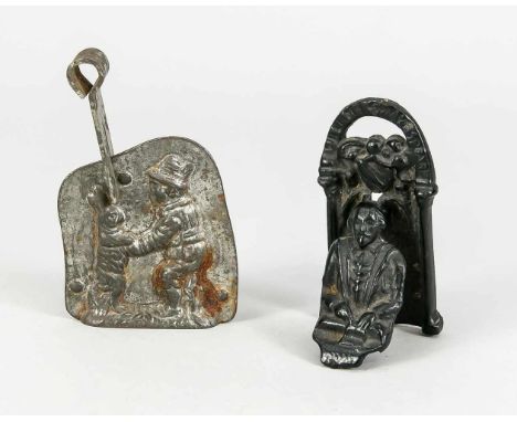 2 Teile historisches Metall: 1 x figürliche Schokoladenform mit Junge und Haase von Anton Reiche, Dresden, leicht ber., ca. 8