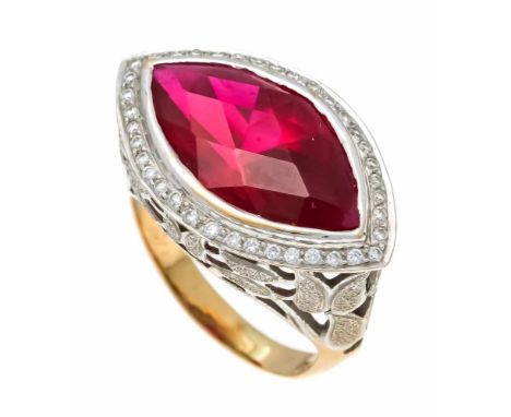 Rubin-Brillant-Ring GG/WG 750/000 mit einem synth. navetteförmig fac. Rubin 18,2 x 10 mm und 38 Brillanten, zus. 0,27 ct W/SI