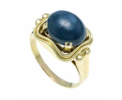 Stern-Saphir-Ring GG 585/000 mit einem ovalen Stern-Saphir-Cabochon 6,12 ct in einem intensiven Dunkelblau, mit einem leicht 