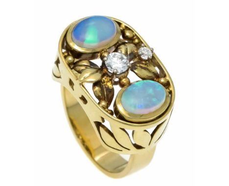 Opal-Brillant-Ring 750/000 mit 2 ovalen Opal-Cabochons 8 x 6 mm, einem Brillanten und einem Altschliff-Diamanten, zus. 0,26 c