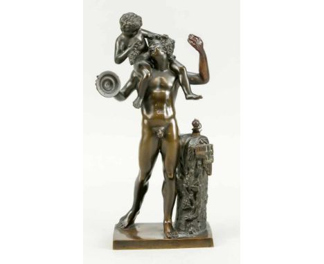 Bronzestatuette um 1900 nach antikem Vorbild, Satyr mit Bacchusknaben auf den Schultern, wohl ehemals Lampe, patinierte Bronz