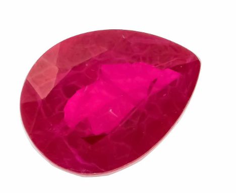 Rubintropfen 12,95 ct, kräftiges Rot, Tropfenschliff, transparent, 16,04 x 12,0 x 7,75 mmRuby drop 12.95 ct, strong red, pear