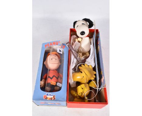 THREE BOXED PELHAM SL PUPPETS PEANUTS CHARACTERS, Charlie Brown, Snoopy and Woodstock, all appear complete and in fairly good