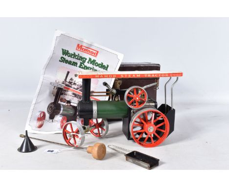 A BOXED MAMOD LIVE STEAM TRACTION ENGINE, No.TE1A, not tested, playworn condition with some wear and has been fired up but po