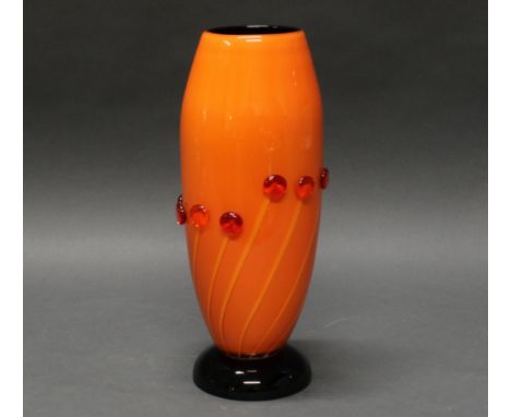 Vase, "Soffioni", Murano, 2001, Carlo Moretti, nummerierte Auflage 65/200, Glas, orange hinterfangen, innen schwarz, schlanke