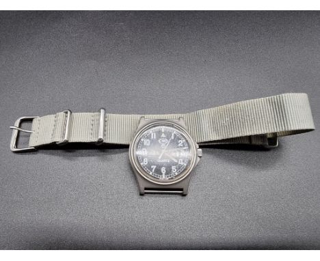 A CWC British military stainless steel quartz wristwatch, 36mm, with broad arrow mark, No W10/6645-99, 5415317, 7194/98, on a