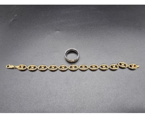 A hollow 9ct gold link bracelet, 22cm, 8.9g; together with a hollow 9ct white gold ring, 2.8g. 