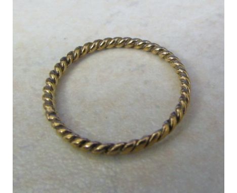 9ct gold twist ring weight 1 g size N/O