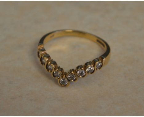 9ct gold cubic zirconia 'V' shaped ring  size O