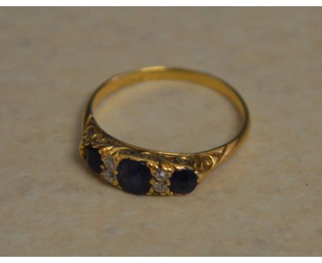 18ct gold sapphire and diamond ring size R/S