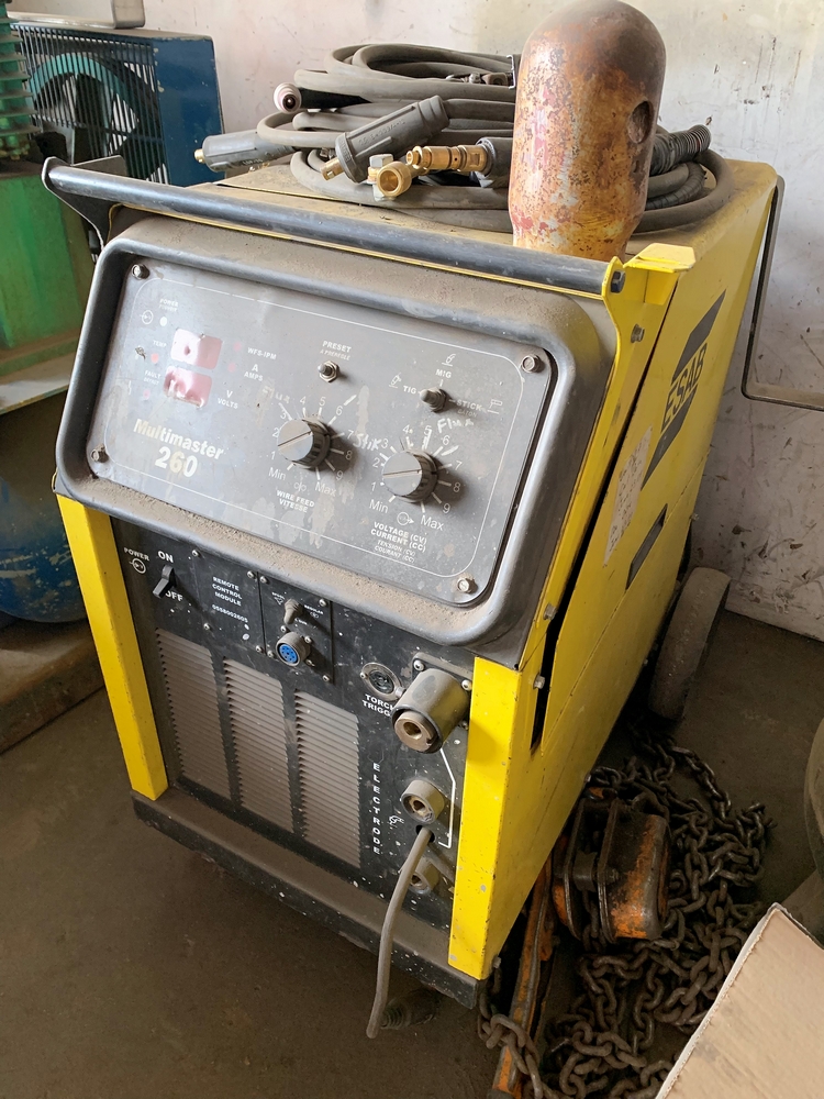 ESAB MULTIMASTER 260 welder s/n MBJ534006
