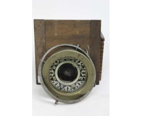 Lilley &amp; Reynolds Ltd ships' compass in wooden case