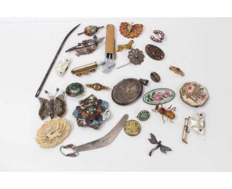 Good group of antique and vintage costume jewellery including a silver locket, Satsuma buckle and Scottish Hardstone brooch