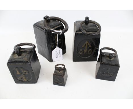 A set of five assorted vintage GPO ring weights. With board arrow mark, 8lb, 7lb, 4lb, 2lb and 0.5lb. Max. H11cm