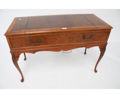 A vintage hi-fi stereo record player. Dynatron HFC 66, concealed as a piece of wooden furniture, with a Goldring G101 turntab