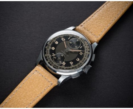 A RARE GENTLEMAN'S RICHARD "UP & DOWN" CHRONOGRAPH WRIST WATCH CIRCA 1940s, WITH GREY & BLACK GILT DIALMovement: 17J, manual 