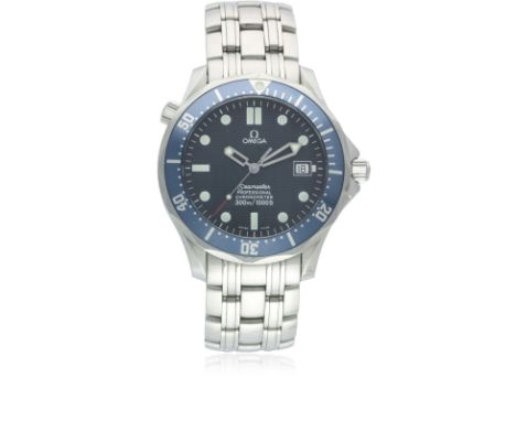 A GENTLEMAN'S LARGE SIZE STAINLESS STEEL OMEGA SEAMASTER PROFESSIONAL 300M AUTOMATIC BRACELET WATCH DATED 2007, REF. 25318000