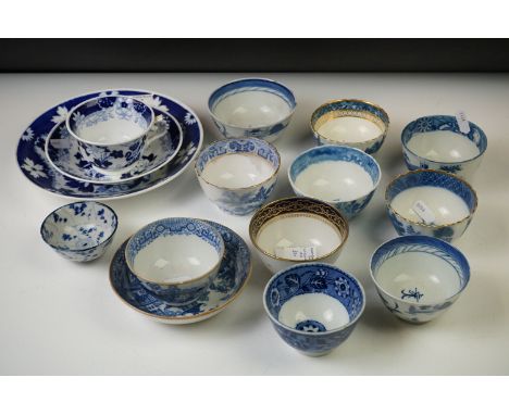 Collection of eleven 19th century blue &amp; white porcelain tea bowls, to include an early 19th century Caughley tea bowl, a