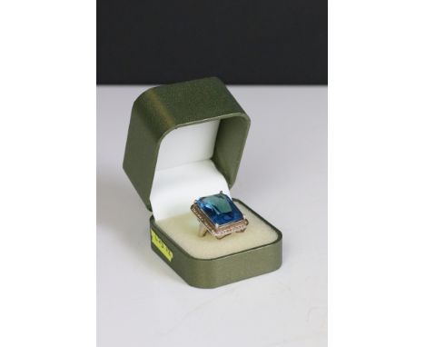 Ladies silver ring. 