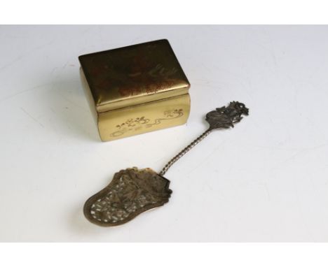 A small Japanese Lacquer ware trinket box together white metal slice marked .800 to verso. 