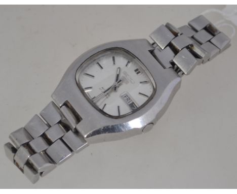 A vintage 1970's 20th century gentlemans Seiko two tone faced wristwatch in stainless steel having baton numeral and date / d