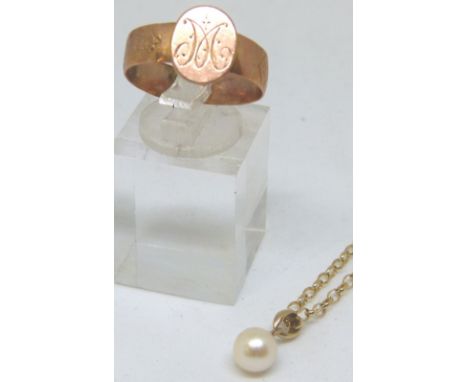 9ct gold chain with pearl pendant and a split antique Chester hallmarked signet ring, 5.1g