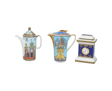 VERSACE X ROSENTHAL Kovolut. LES TRESORS DE LA MER Kännchen, LE VOYAGE DE MARCO POLO Kännchen, Tischuhr Medusa Blue. Boxen an