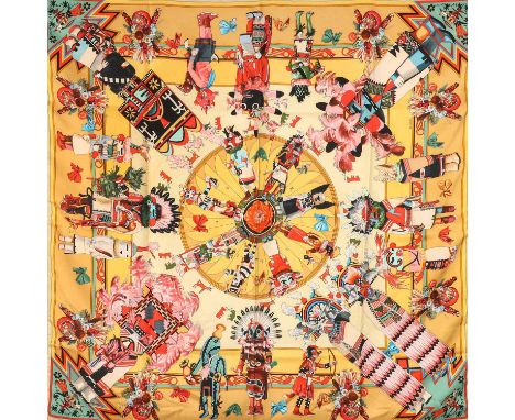 HERMÈS Seidencarré "KACHINAS", by Olivier Kermit, Entwurf erstmals erschienen 1992. Akt. NP.: 460,-€. 100% Seide. Kachinas si
