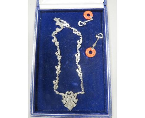 A VINTAGE SILVER MARCASITE NECKLACE AND EARRINGS 