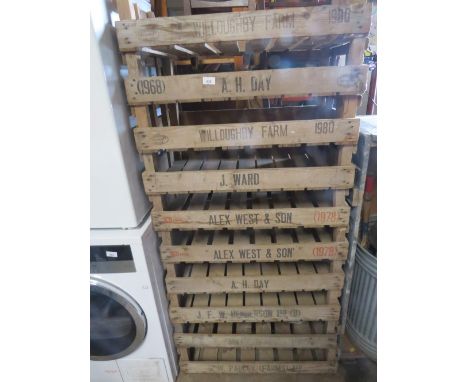 A SELECTION OF EIGHT VINTAGE WOODEN CRATES 