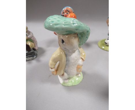 A SELECTION OF BESWICK PETER RABBIT FIGURES, BUNNYKINS ETC TOGETHER WITH A BLUE POOLE POTTERY FROG (9) 