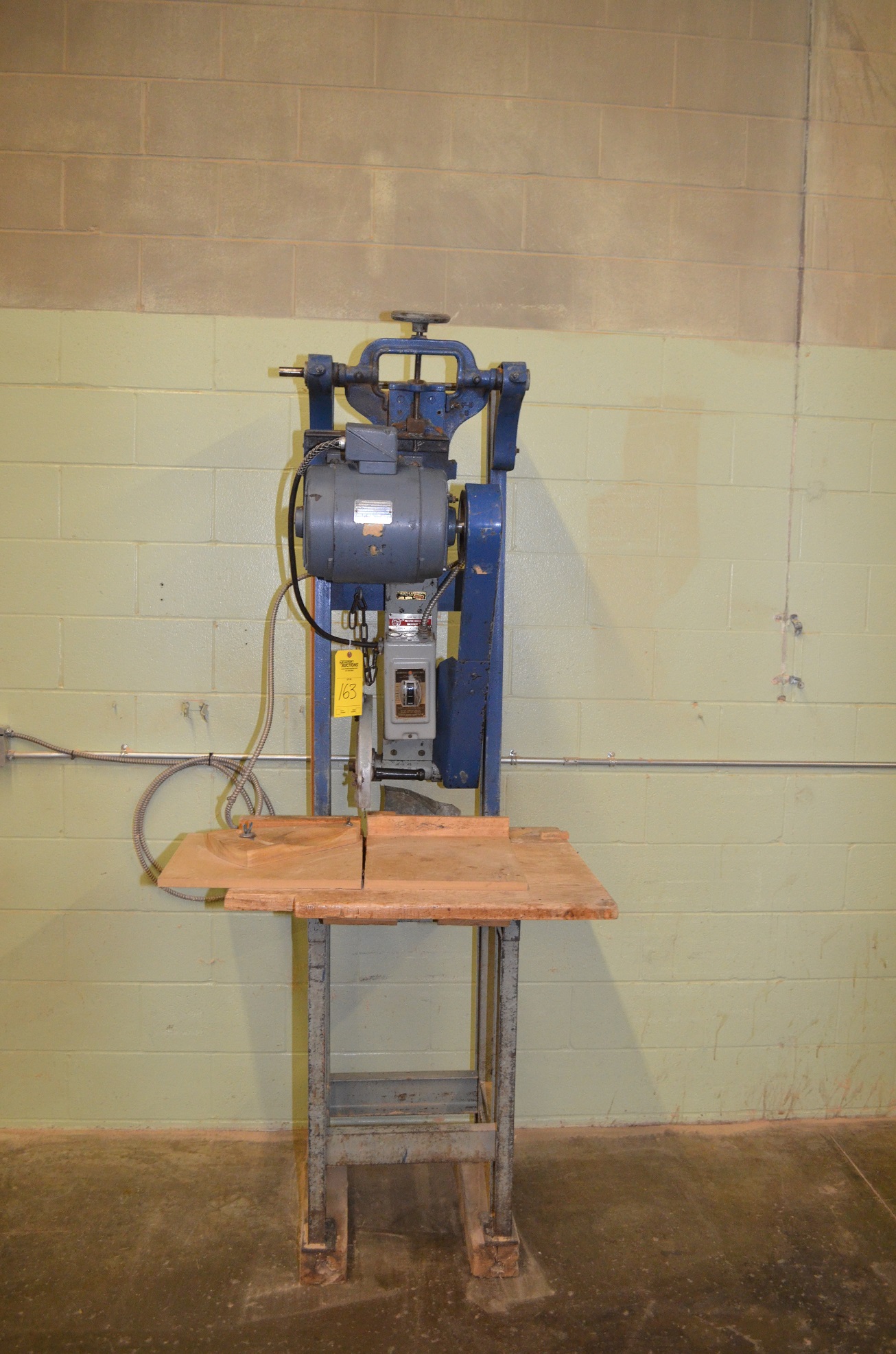 HESTON ANDERSON Swing saw model 25 550 volt 3ph