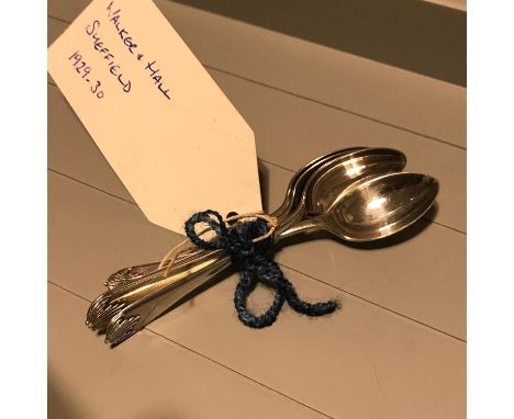 A Set of 4 Sheffield silver tea spoons, Maker Walker &amp; Hall dated 1929.