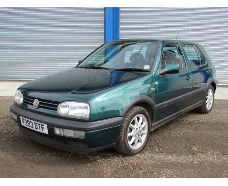 - 64,245 recorded miles and last serviced at 58,860 miles, 2-litre 16v engine
- Main agent maintained up to 56,383 miles (ten
