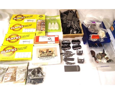 Selection of OO scale accessories including signal kits, signal box interior kits, Dremel accessories, bogie frames resin mou