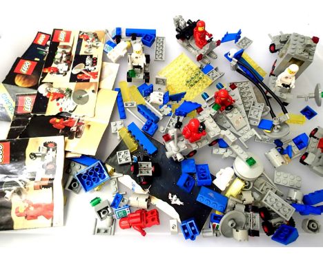 Selection of Classic Lego Space models. P&amp;P Group 2 (£18+VAT for the first lot and £3+VAT for subsequent lots) 