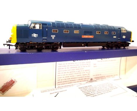 Bachmann 32-531 DC, Class 55, Prince Of Wales Own Regiment Of Yorkshire, 9005 BR Blue, in excellent condition, box very good.