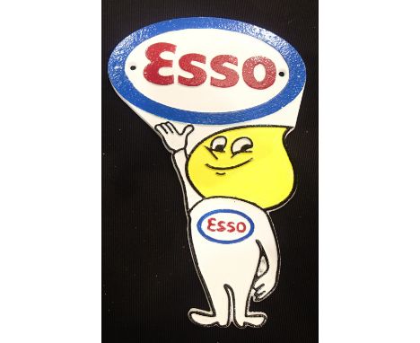 An Esso Mr Drip replica cast iron wall plaque, H: 28 cm. P&amp;P Group 2 (£18+VAT for the first lot and £3+VAT for subsequent